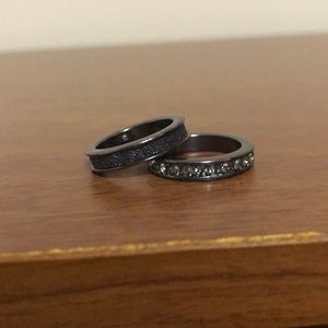 Black/charcoal stackable rings